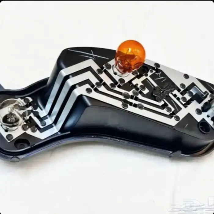 شريحة اسطب خلفي يمين راكب نيسان صني 2013-2024 0