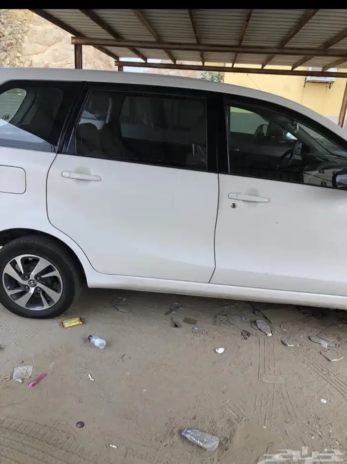 تويوتا افانزا 5