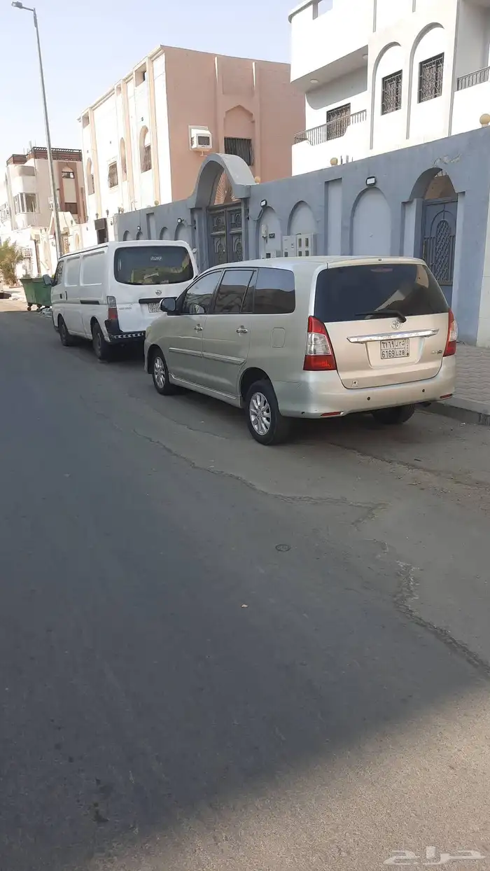 السلام عليكم للبيع انوفا 2012 0