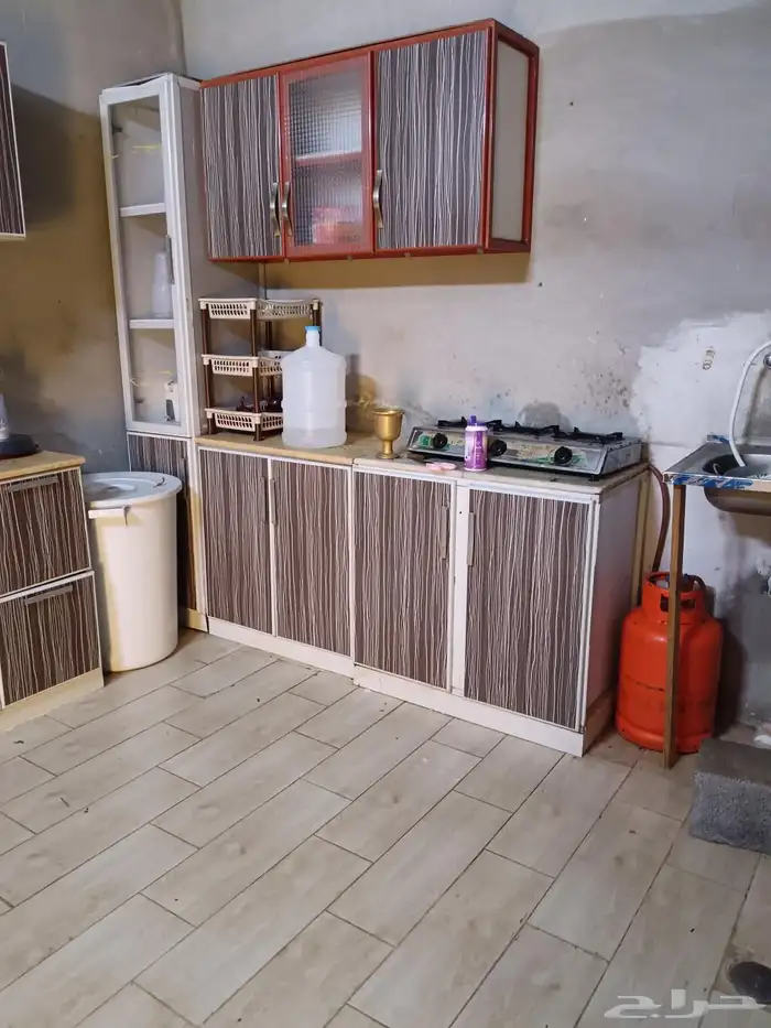 مطبخ كامل وسرير وكمدينة وتسريحة فقط 0