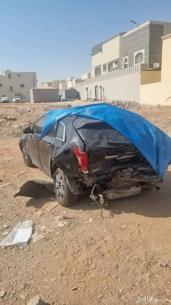 سيارة كاديلاك اس ار اكس 2012 مصدوم للبيع 1