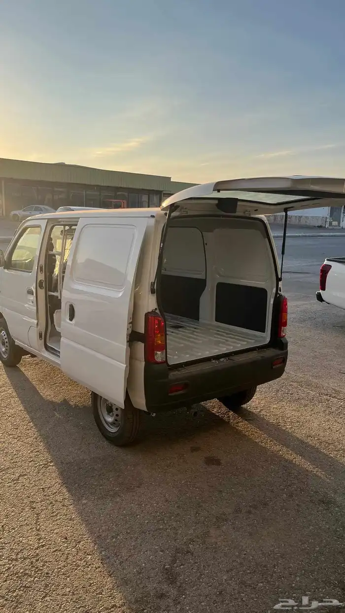 ايكو فان من سوزوكي الاقتصاد مع المتانة في وقت واحد 3