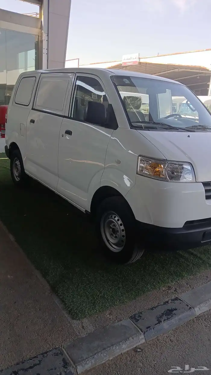 الرياض معارض الشفاء معرض متعب لجميع انواع السيارت والدينات 3