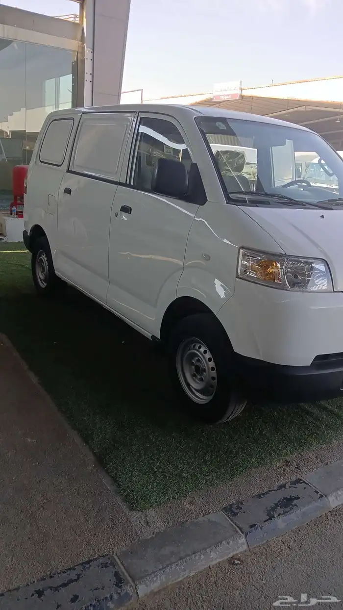 الرياض معارض الشفاء معرض متعب لجميع انواع السيارت والدينات 1