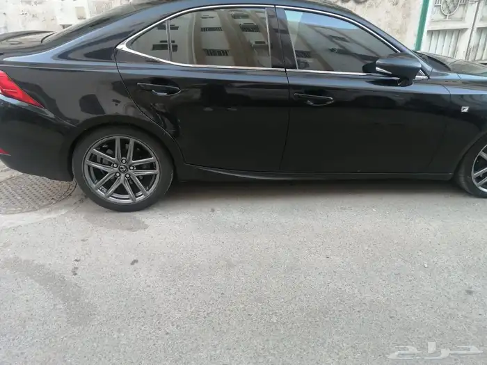 لكزس is350Fموديل 2015 0