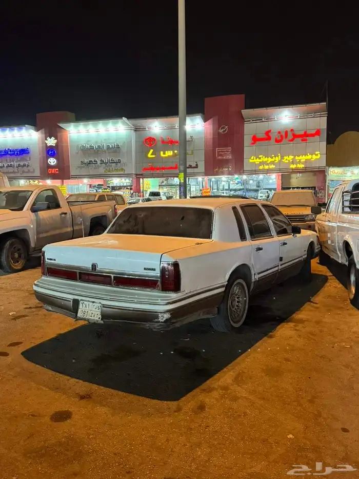 لينكون تاون كار 1991 2