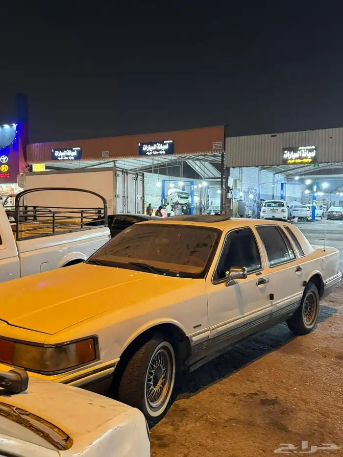 لينكون تاون كار 1991 5