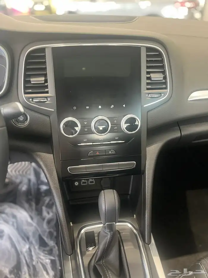 رينو ميجان نصف فل موديل 2024 8