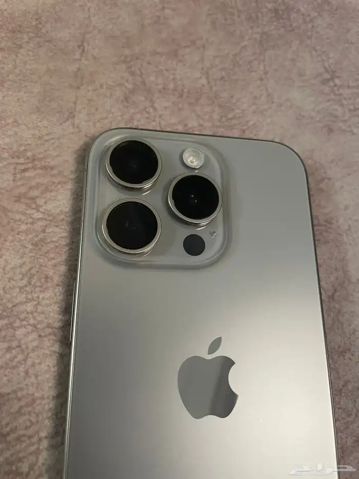 آيفون 15 برو نظيف جدا ب 2100 4