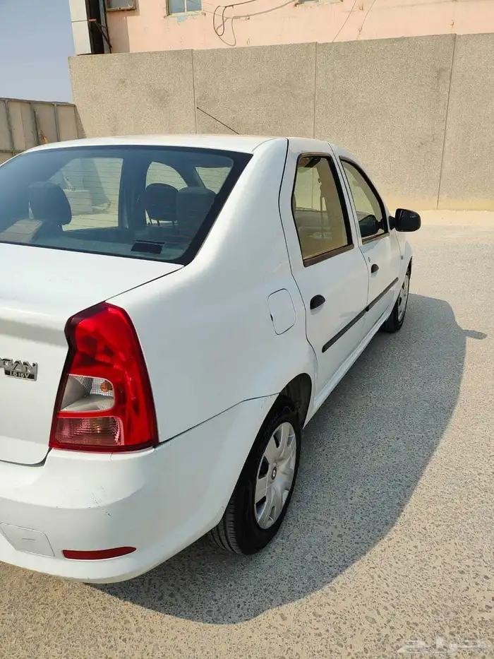 بيع سيارة رينو لوجان اوتوماتيك موديل 2012 1