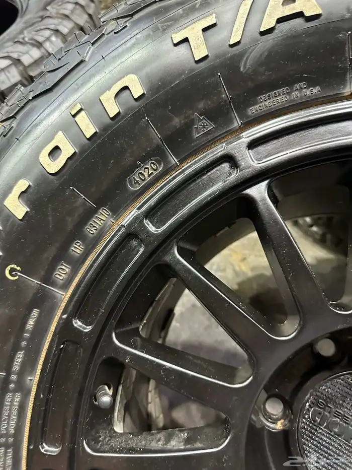 جنوط ميثود 6 مسمار مع كفرات نص حجري ودواي مقاس 17 3