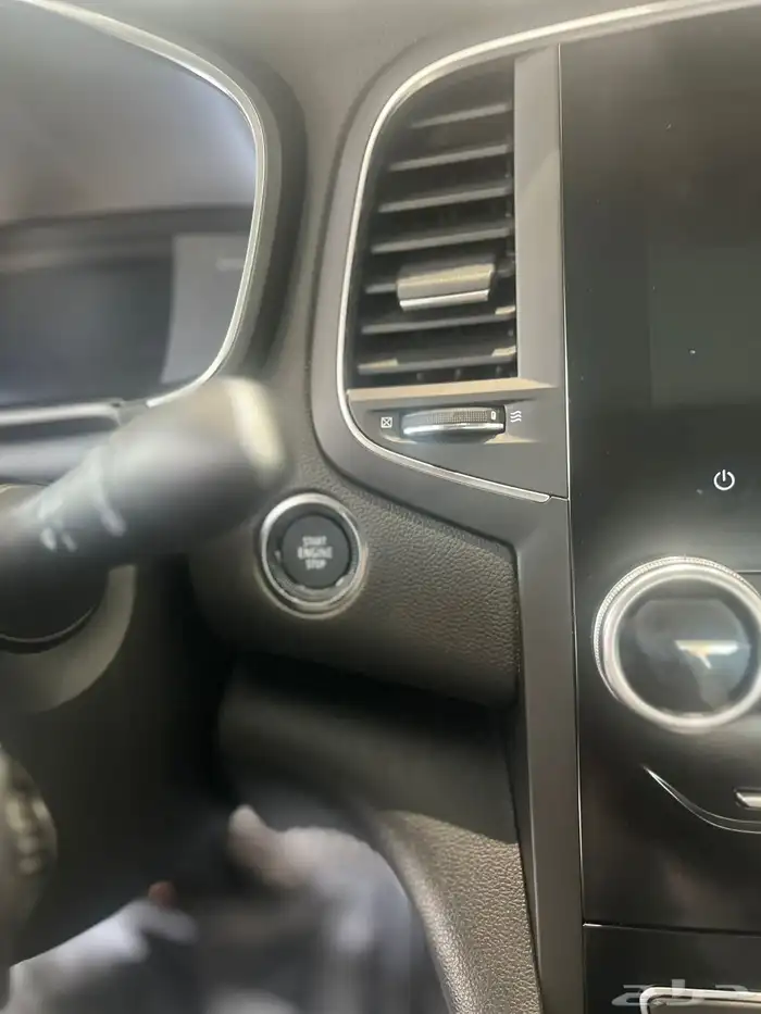 رينو ميجان نصف فل موديل 2024 3