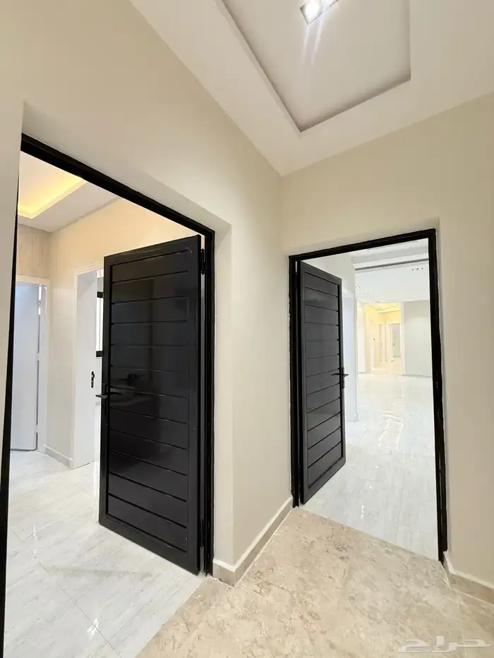 للبيع روف علوي مع ملحق تشطيبات فاخره مقابل نادي ضمك 2