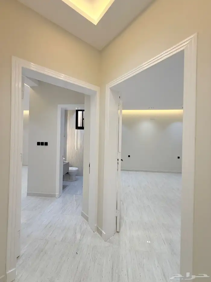 للبيع روف علوي مع ملحق تشطيبات فاخره مقابل نادي ضمك 11