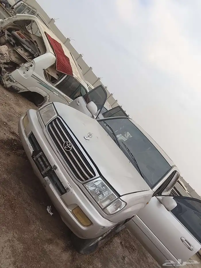 قطع غيار لاندي كروزر تشليح جده 1