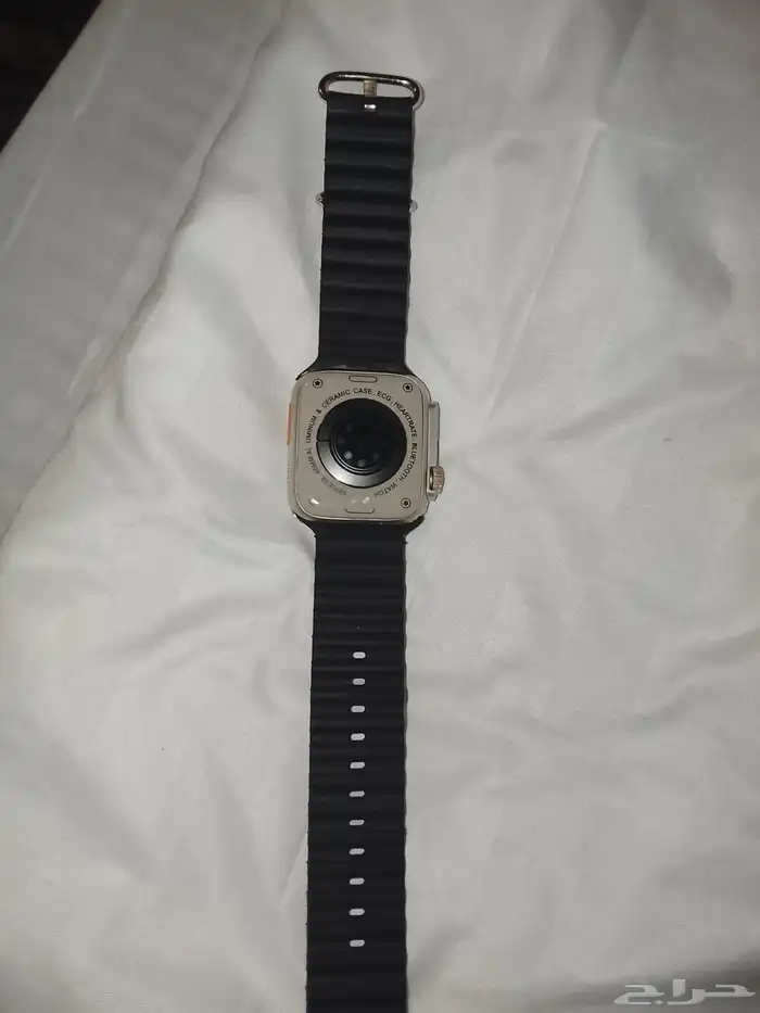 ساعه شبيهة ابل مستعملة 1