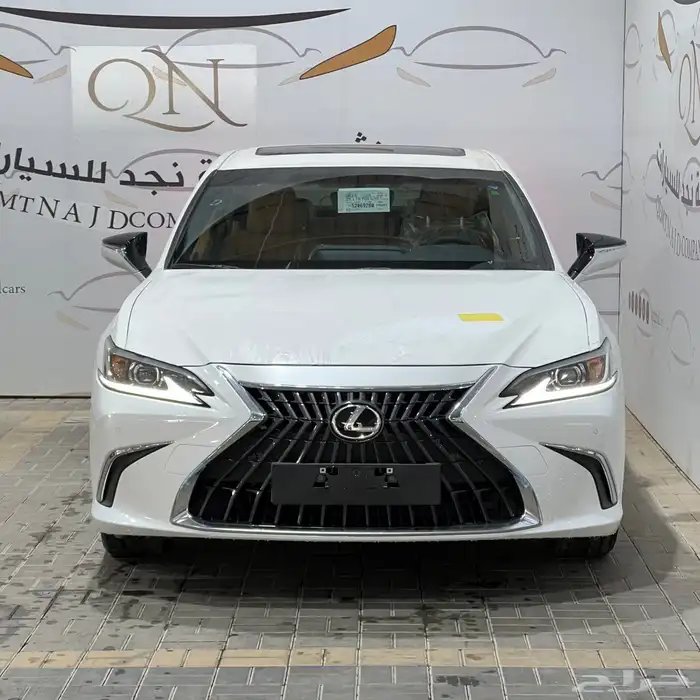 لكزس اي اس 250 موديل 2025 1
