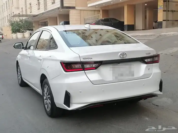 للبيغ تويوتا يارس الموديل 2023 بحالة ممتازة جدا 11