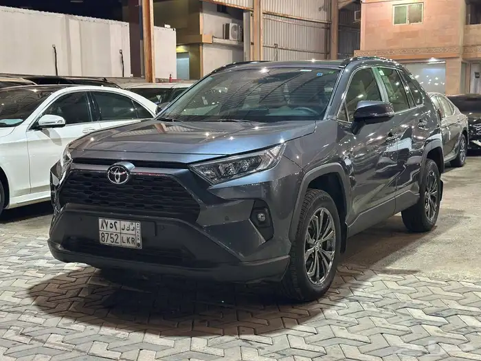 تويوتا راف فور 2025 XLE فل كامل شبه الجديد 0