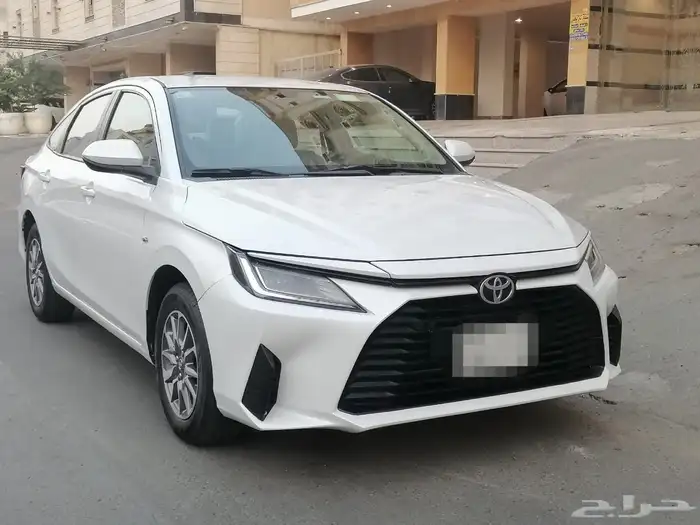 للبيغ تويوتا يارس الموديل 2023 بحالة ممتازة جدا 4