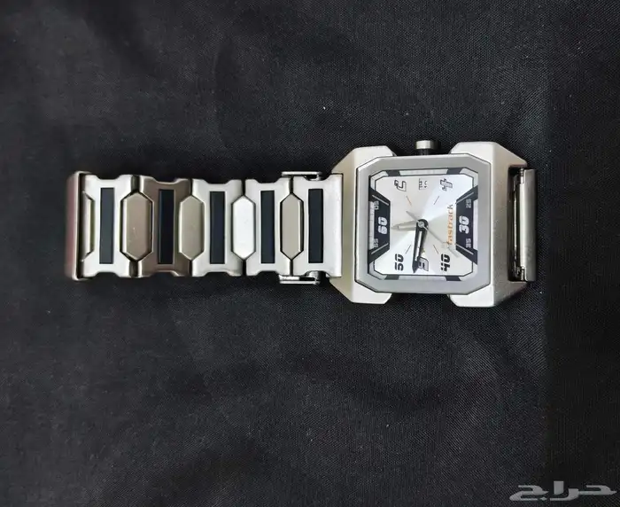 ساعة fastrack 0
