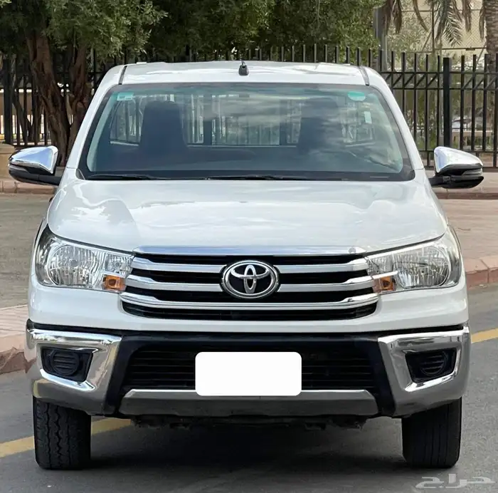 تويوتا هايلوكس 2023 GL سعودي 5