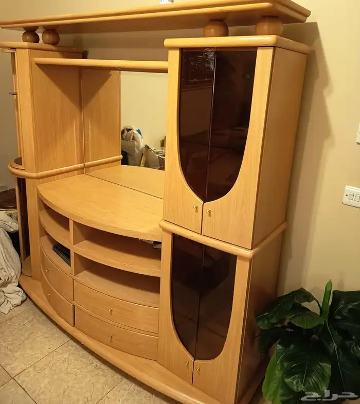 دولاب نضيف بحاله الجديد نضيف 0