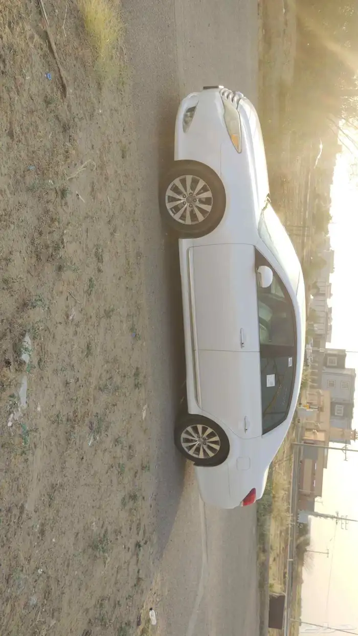 تايوتا افلون 2011 1