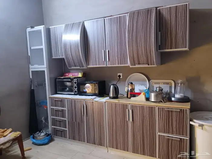 مطبخ كامل وسرير وكمدينة وتسريحة فقط 1