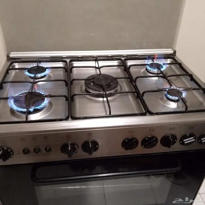 فرن غاز نظيف للبيع 5رؤؤسالفرن استعمال بسيط 2