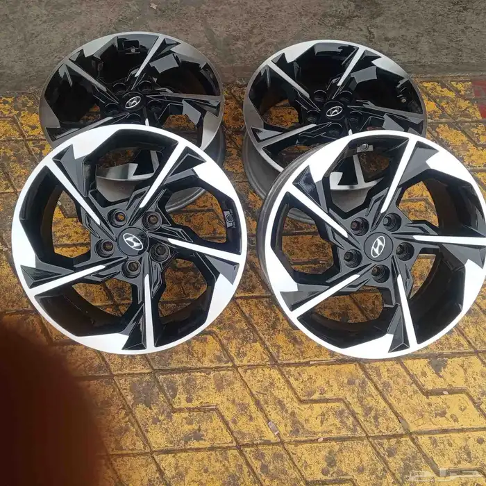 جنوط هونداي مقاس 17 اصلي ملمع ومجدد تركب كياء 5مسمار 9