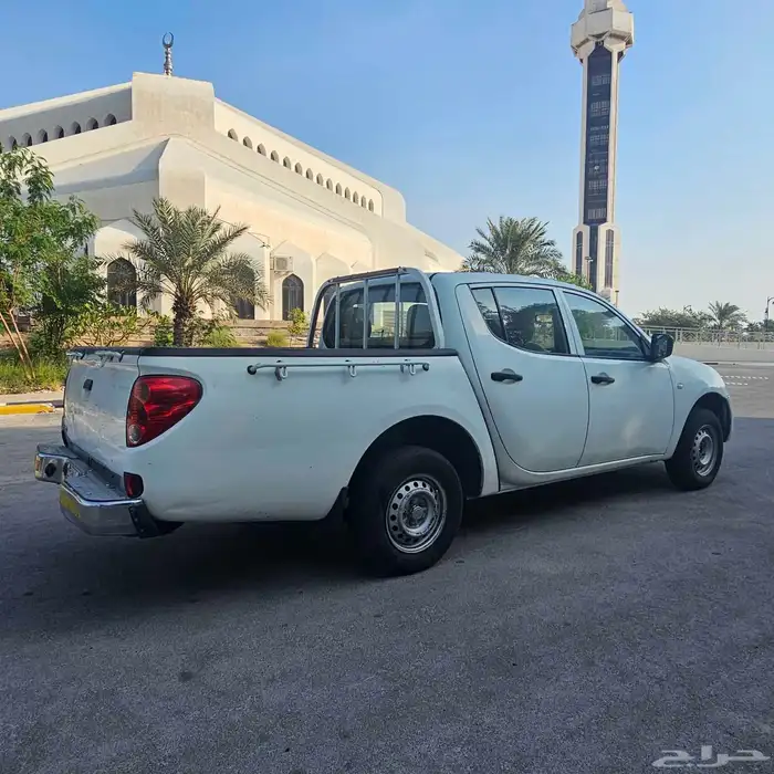 ميتسوبيشي بيكب2015 3