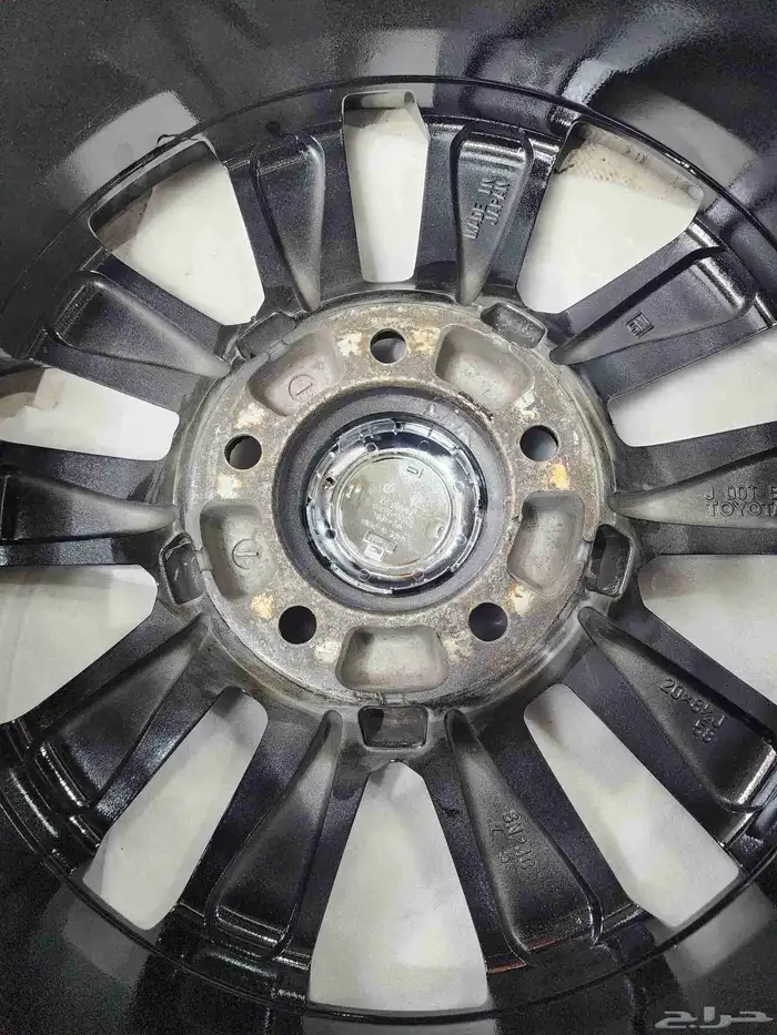 جنوط جيب لاندكروزر مقاس 20 اصلي وكاله موديل 2019 10