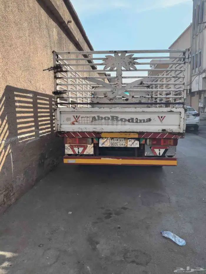 للبيع دينا إيسوزو موديل 2016 القير عادي الطول 4.50 متر 2