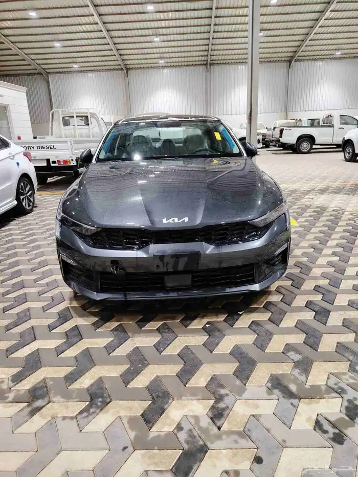 كيا K5 ستاندر مطور تشغيل بصمة بانوراما موديل 2025 - أقساط - 3