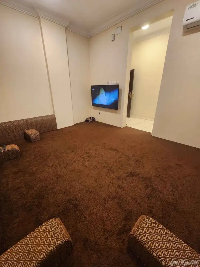 شقق عزاب مقابل البوابه الثانيه للمدينه العسكرية احد رفيده 9