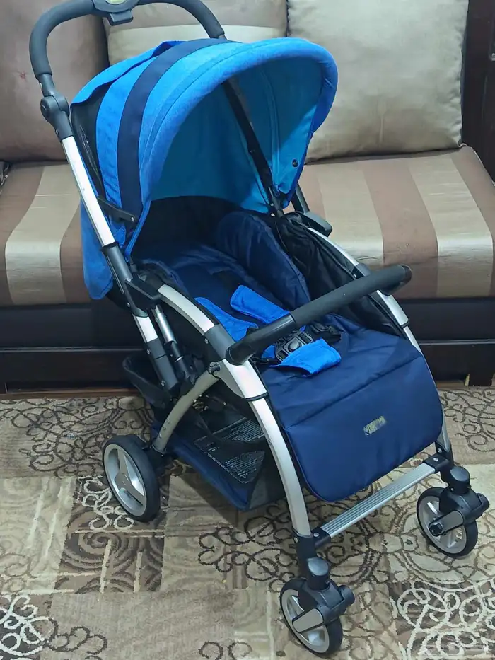 عربة اطفال 1