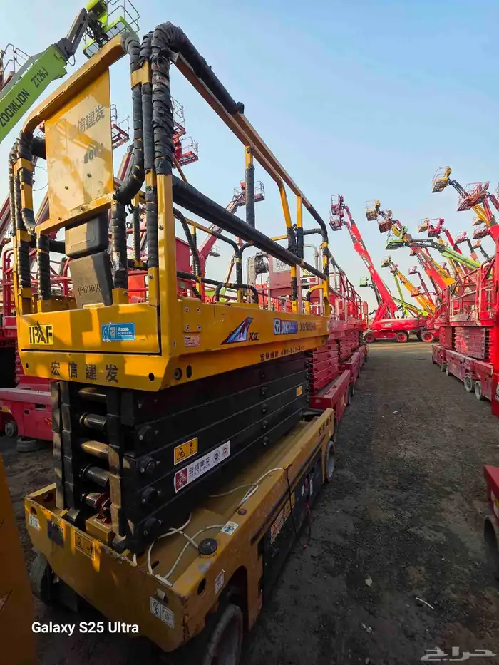 رافعة مقصية للايجار سيزرللايجار سيزرات لفت كهرباء للايجار 1