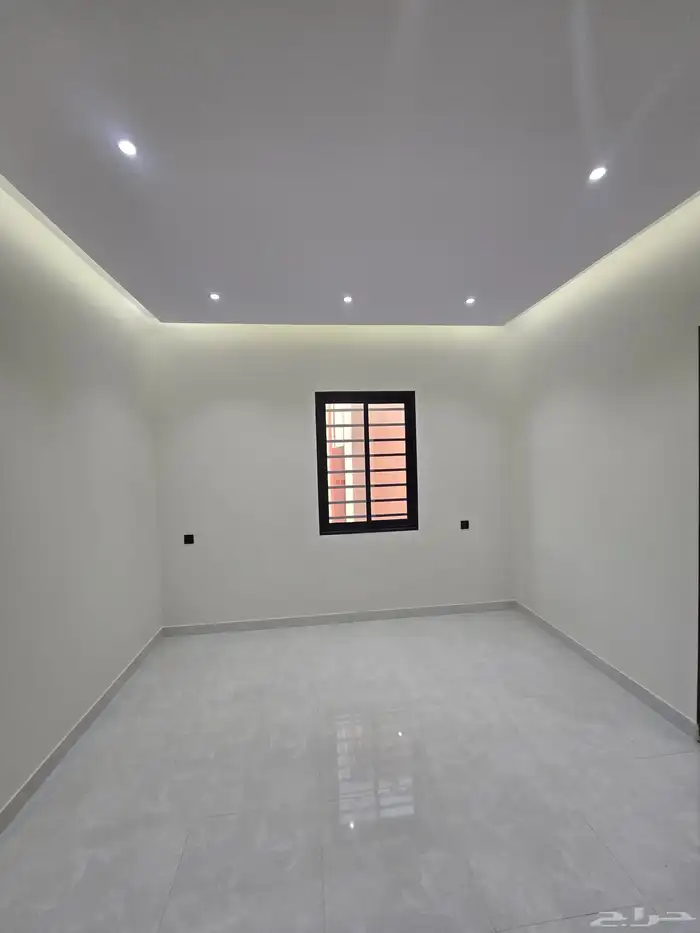 للبيع روف ارضى 600 الف وسط الخدمات تشطيب ممتاز 33