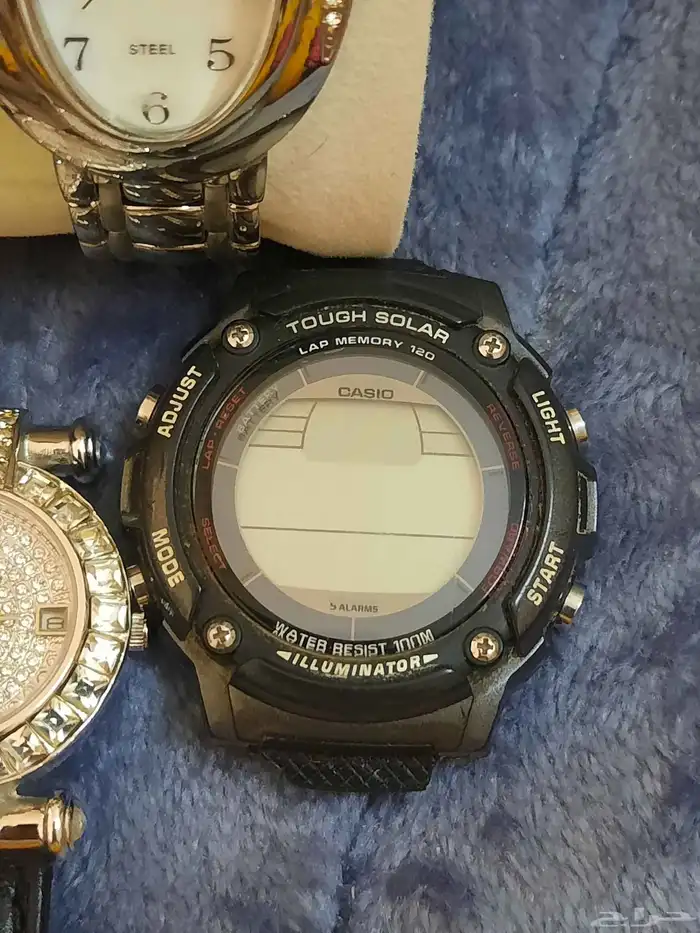 للبيع ساعات اصلي مستخدمه 6