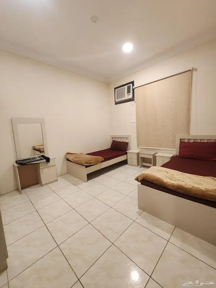 شقق عزاب مقابل البوابه الثانيه للمدينه العسكرية احد رفيده 8