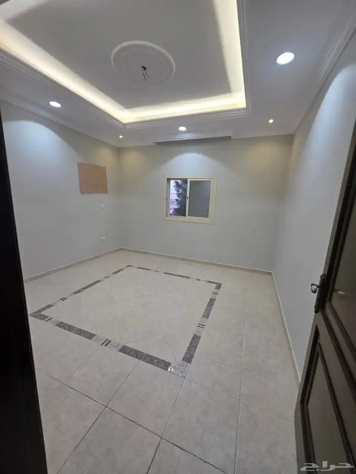 شقه 4 غرف للايجار مجدده حي المنار 9