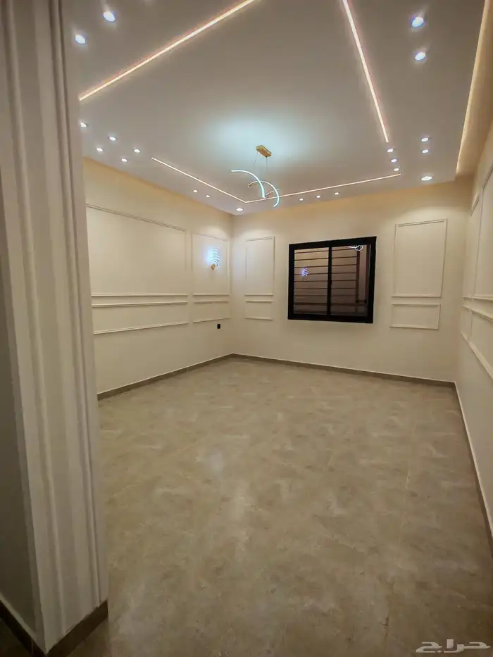 للبيع بحي الضيافه شقق علويه من 520 الف بسطح خاص ومصعد 15