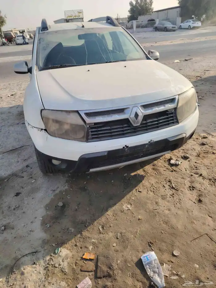 يوجد لدينا تشليح رينو داستر موديل 2015 0