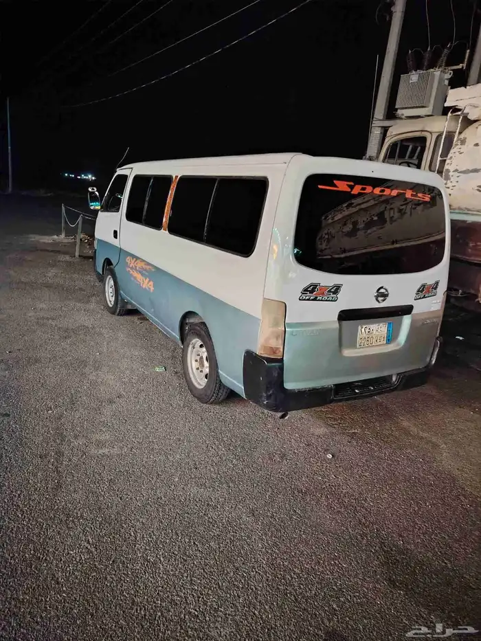 باص نيسان 2002 للبدل او للبيع مغير مقصات وادرعه وقماشات امام 1