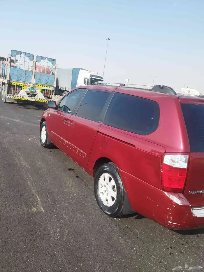 اللبيع كيا كارنيفال موديل 2006 3