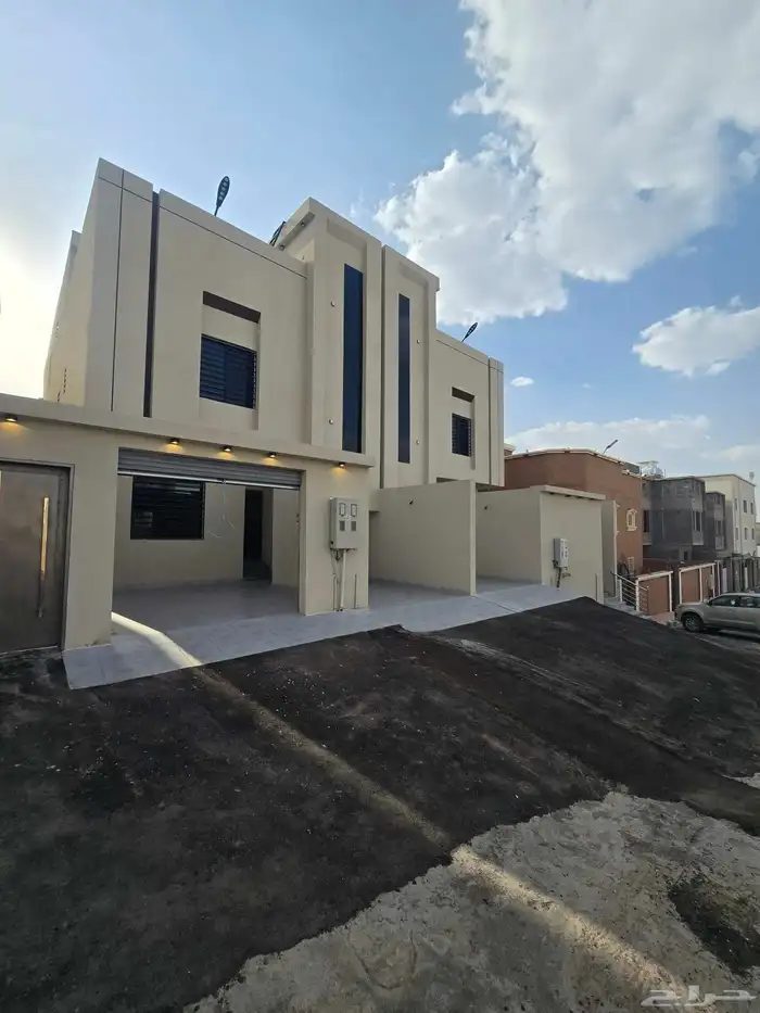 للبيع روف ارضى 600 الف وسط الخدمات تشطيب ممتاز 1