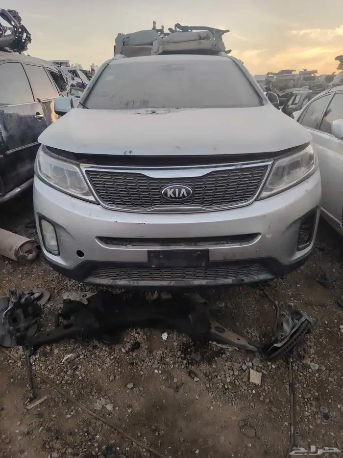 كيا سورنتو تشليح موديل 2014 0