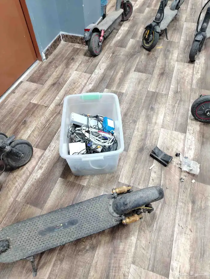 يوجد لدينا اسكوترات للبيع 5