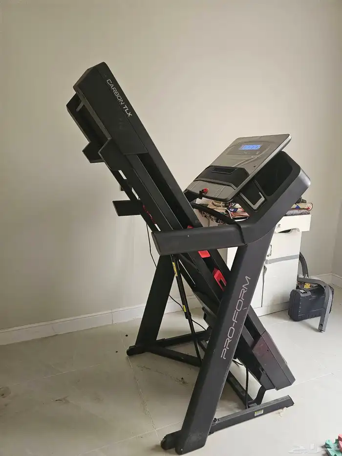 للبيع جهاز سير رياضي بروفورم pro form 0